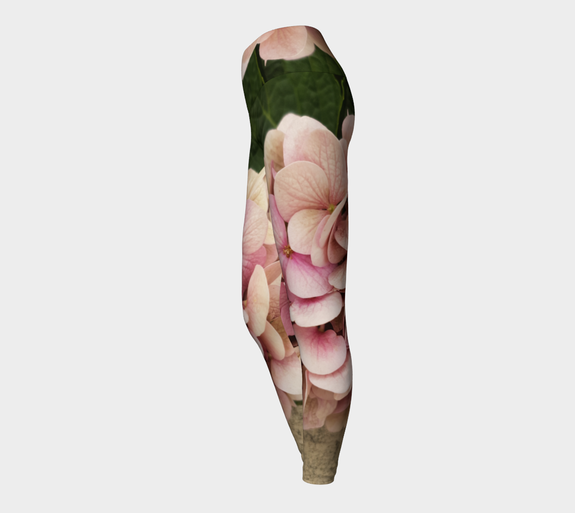 Pale Hydrangea Leggings - Streetside Apparel